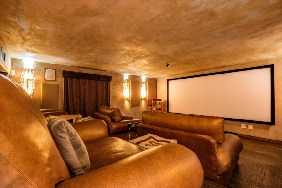 9 Bedroom Property for Sale in Glenvista Gauteng