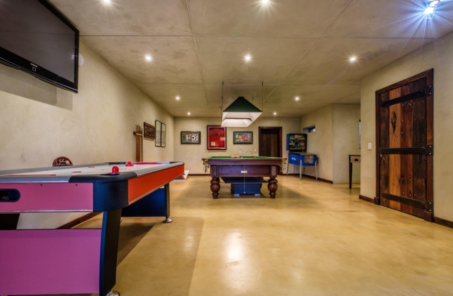 9 Bedroom Property for Sale in Glenvista Gauteng