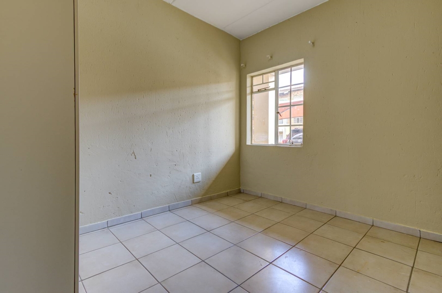 2 Bedroom Property for Sale in Comet Gauteng
