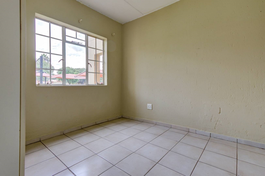 2 Bedroom Property for Sale in Comet Gauteng