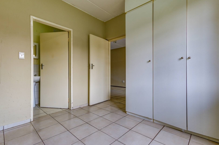 2 Bedroom Property for Sale in Comet Gauteng
