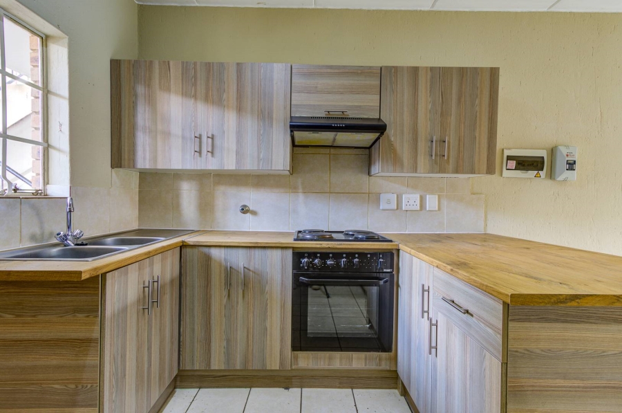 2 Bedroom Property for Sale in Comet Gauteng