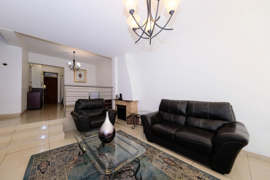 To Let 3 Bedroom Property for Rent in Riviera Gauteng