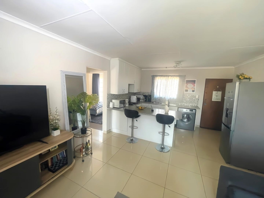 2 Bedroom Property for Sale in Chloorkop Gauteng