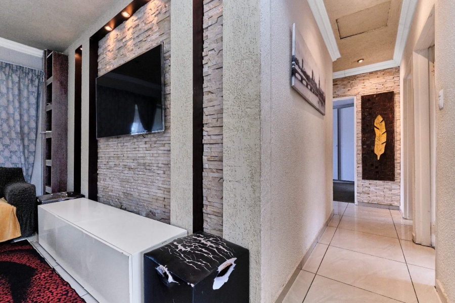 3 Bedroom Property for Sale in Willowbrook Gauteng