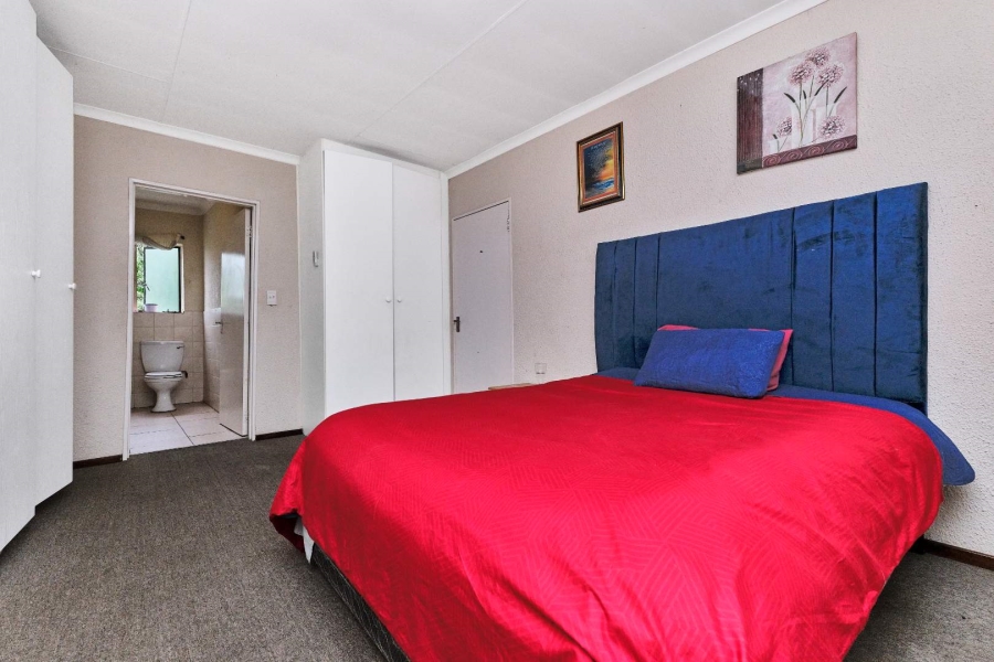 3 Bedroom Property for Sale in Willowbrook Gauteng