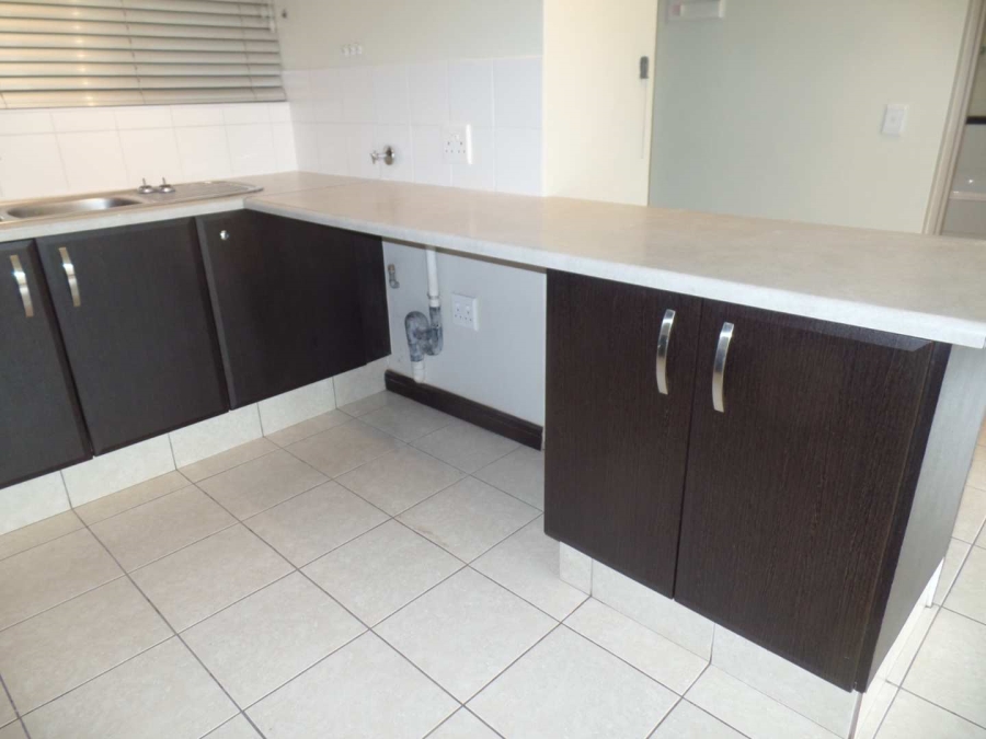 1 Bedroom Property for Sale in Rietvalleirand Gauteng