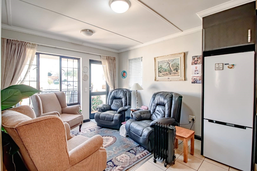 1 Bedroom Property for Sale in Rietvalleirand Gauteng