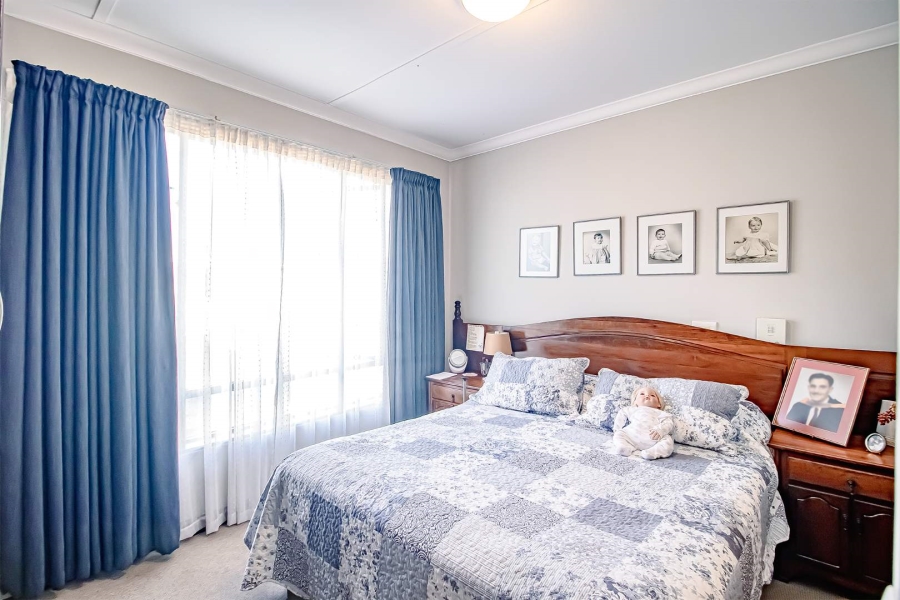 1 Bedroom Property for Sale in Rietvalleirand Gauteng