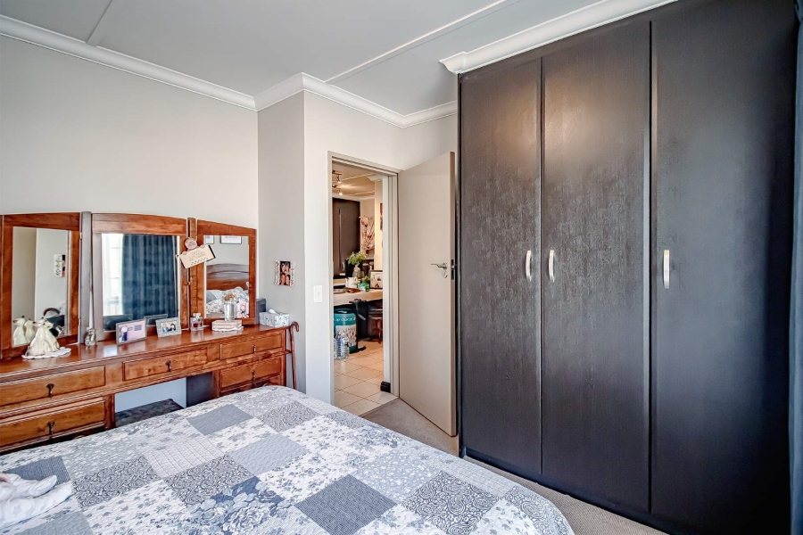 1 Bedroom Property for Sale in Rietvalleirand Gauteng