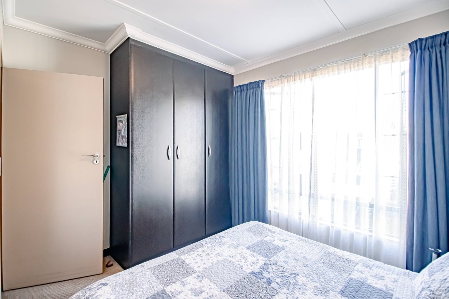 1 Bedroom Property for Sale in Rietvalleirand Gauteng