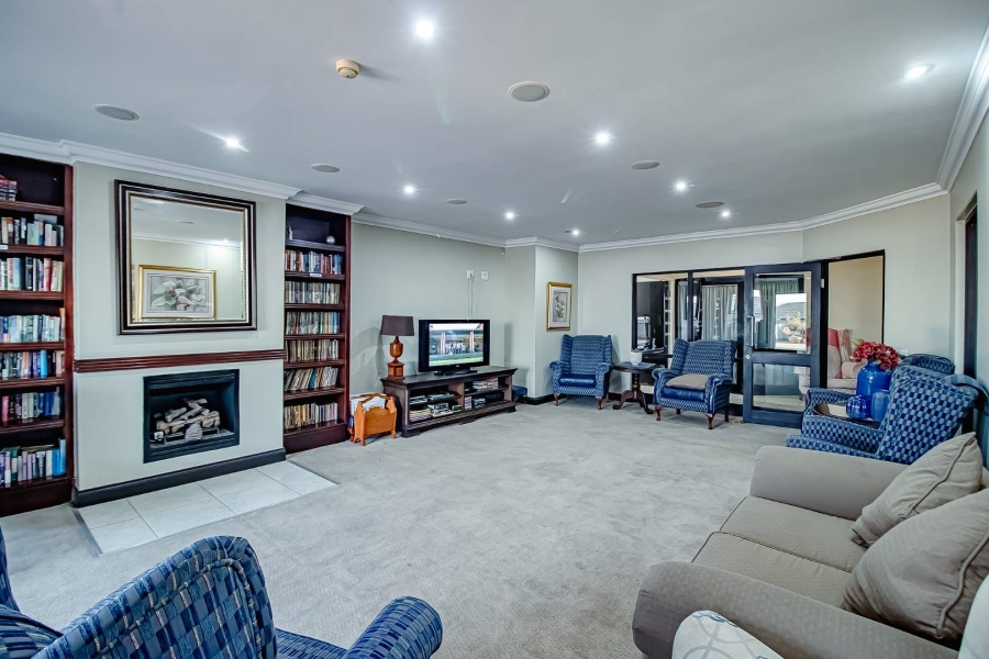 1 Bedroom Property for Sale in Rietvalleirand Gauteng