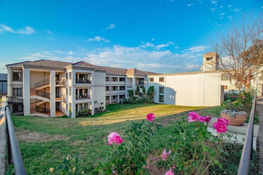 1 Bedroom Property for Sale in Rietvalleirand Gauteng