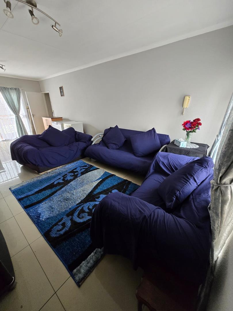 To Let 3 Bedroom Property for Rent in New Redruth Gauteng