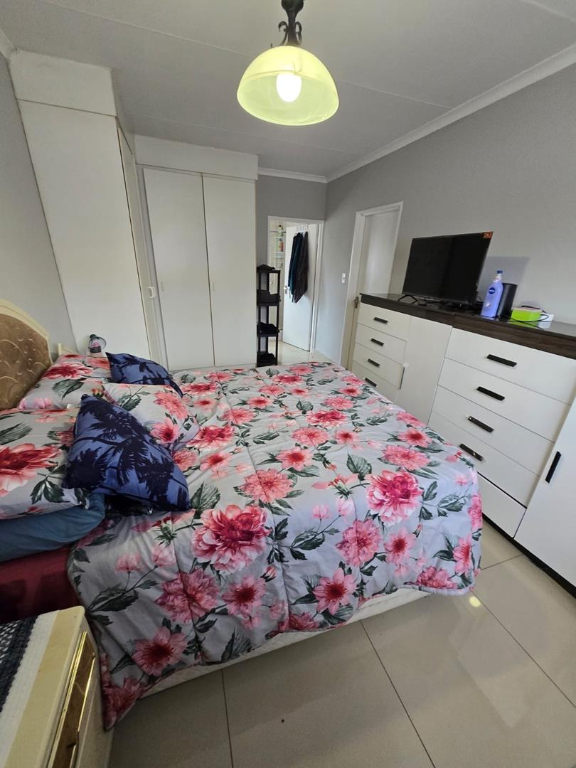 To Let 3 Bedroom Property for Rent in New Redruth Gauteng