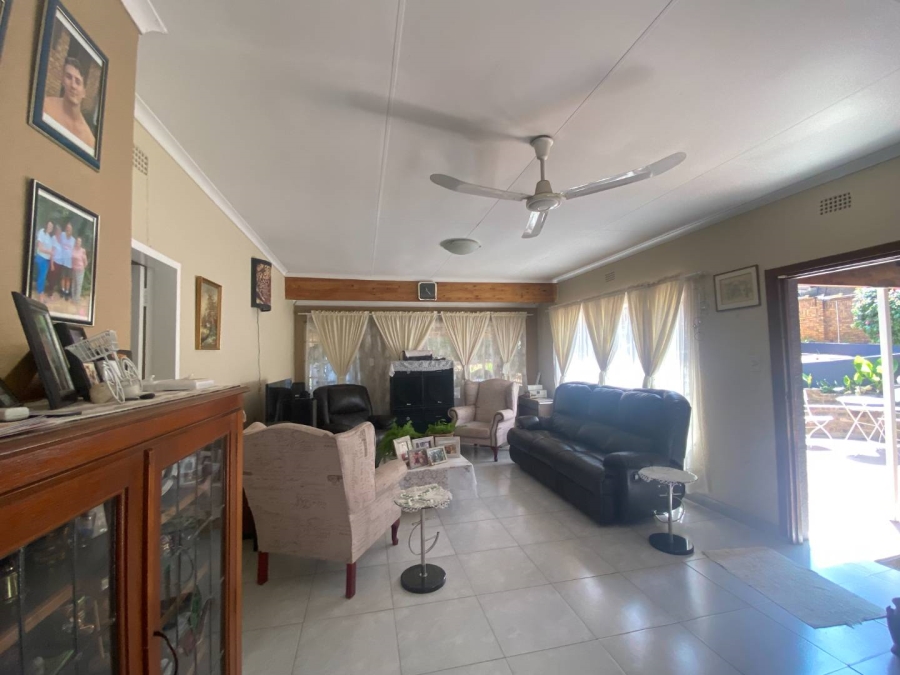 3 Bedroom Property for Sale in Mulbarton Gauteng