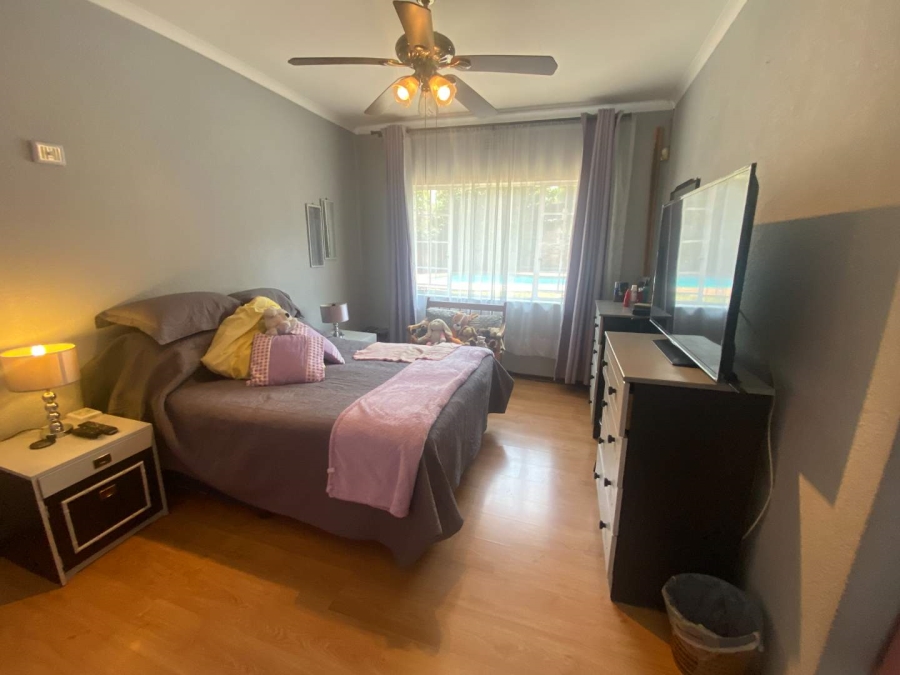 3 Bedroom Property for Sale in Mulbarton Gauteng