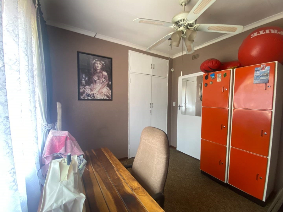 3 Bedroom Property for Sale in Mulbarton Gauteng