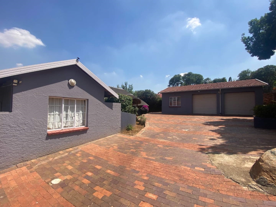 3 Bedroom Property for Sale in Mulbarton Gauteng