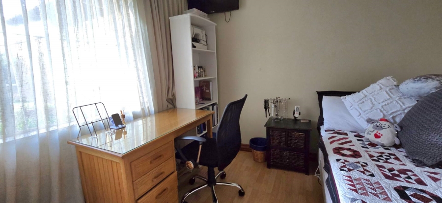 4 Bedroom Property for Sale in Brackenhurst Gauteng