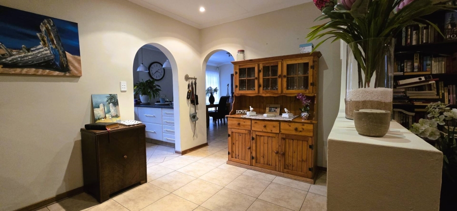 4 Bedroom Property for Sale in Brackenhurst Gauteng