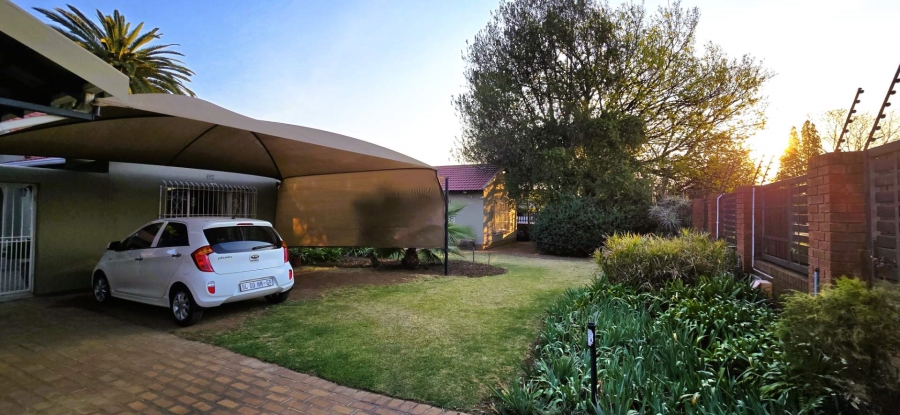 4 Bedroom Property for Sale in Brackenhurst Gauteng