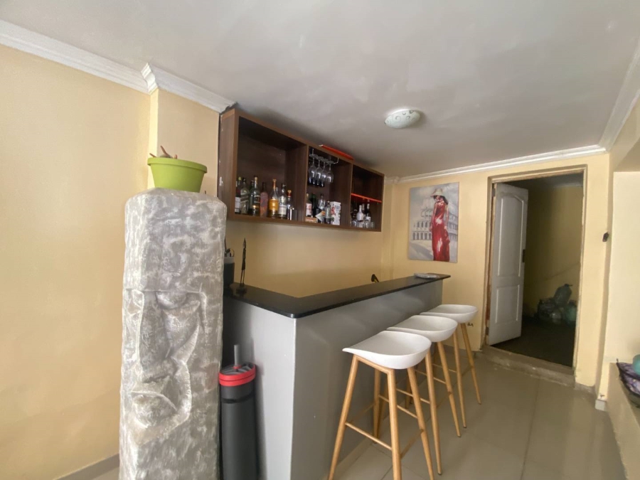 4 Bedroom Property for Sale in Mulbarton Gauteng