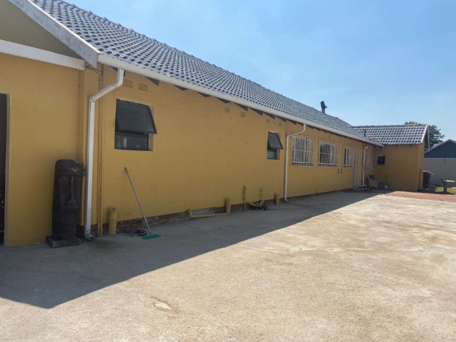 4 Bedroom Property for Sale in Mulbarton Gauteng