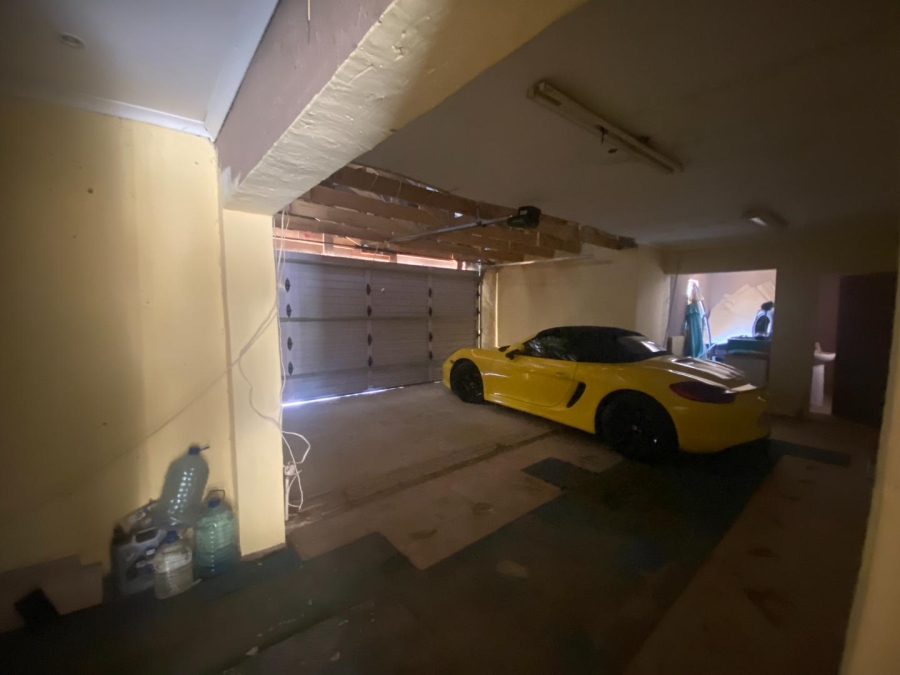 4 Bedroom Property for Sale in Mulbarton Gauteng