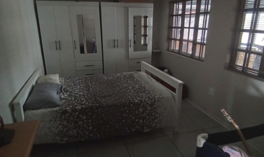 4 Bedroom Property for Sale in Wilgeheuwel Gauteng