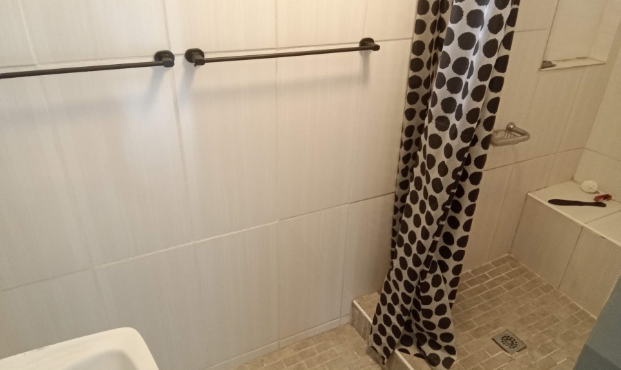 4 Bedroom Property for Sale in Wilgeheuwel Gauteng