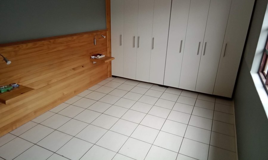 4 Bedroom Property for Sale in Wilgeheuwel Gauteng