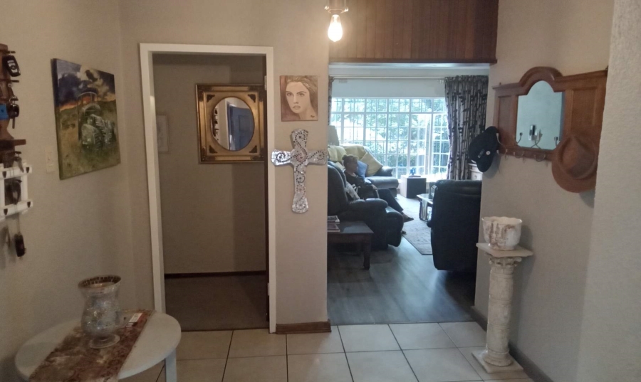 3 Bedroom Property for Sale in Constantia Kloof Gauteng