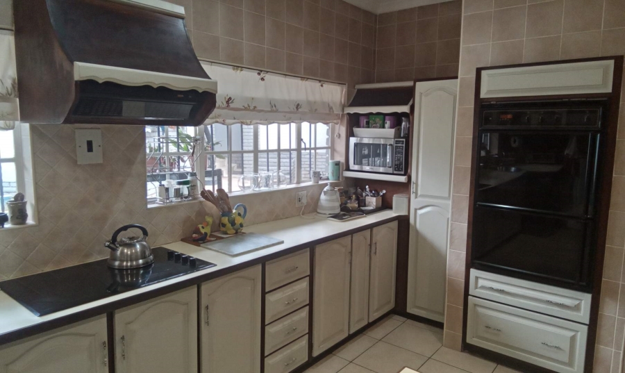 3 Bedroom Property for Sale in Constantia Kloof Gauteng