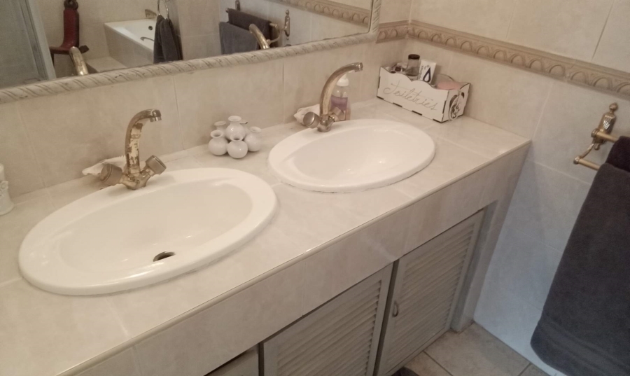 3 Bedroom Property for Sale in Constantia Kloof Gauteng