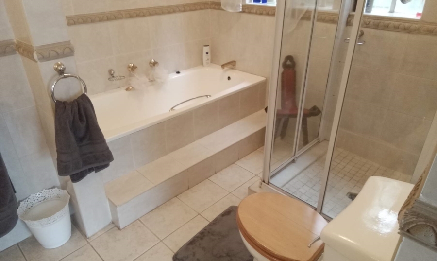 3 Bedroom Property for Sale in Constantia Kloof Gauteng