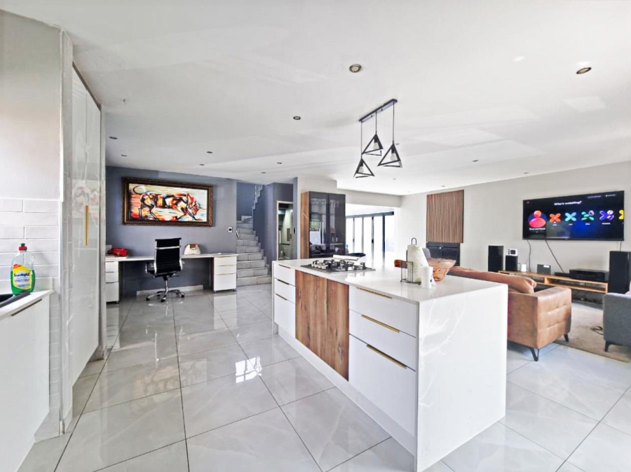 3 Bedroom Property for Sale in Olympus AH Gauteng