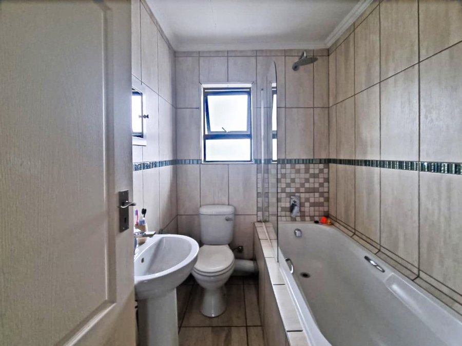 3 Bedroom Property for Sale in Olympus AH Gauteng