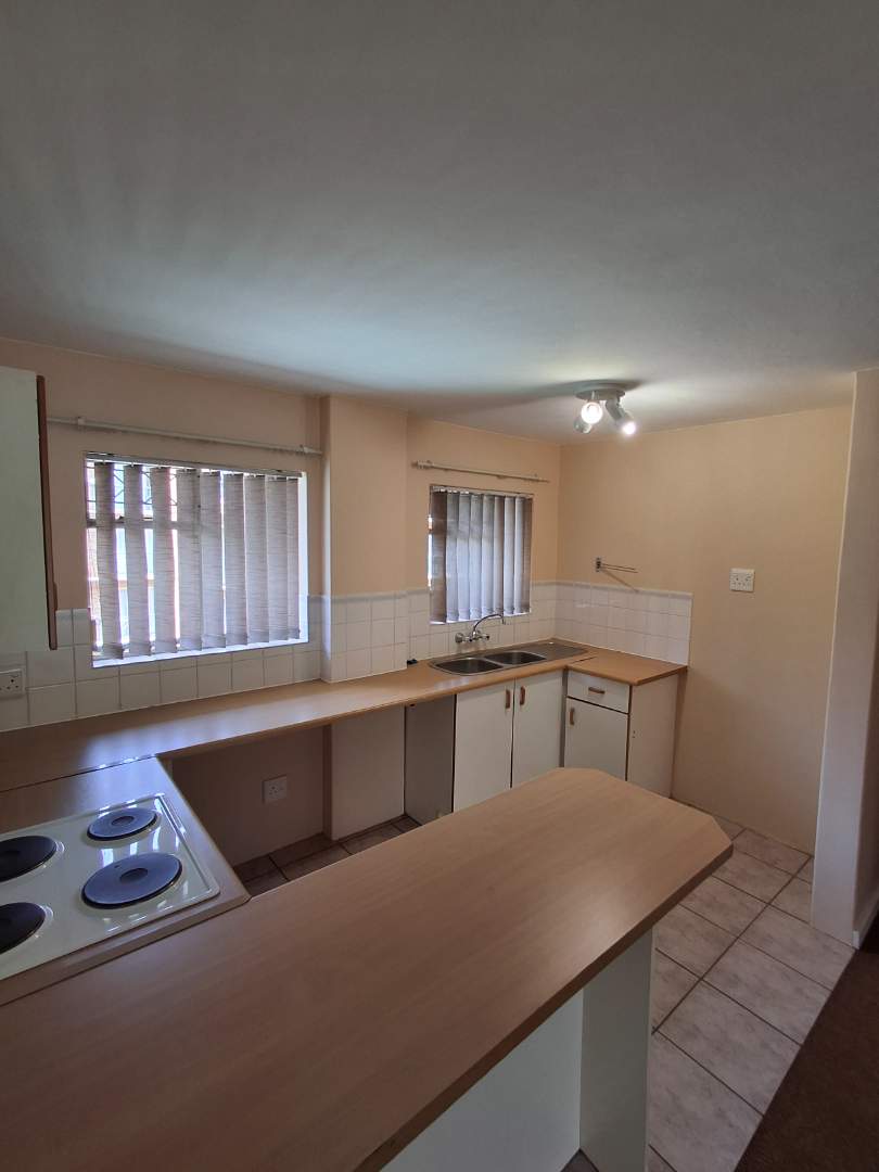 3 Bedroom Property for Sale in Die Hoewes Gauteng