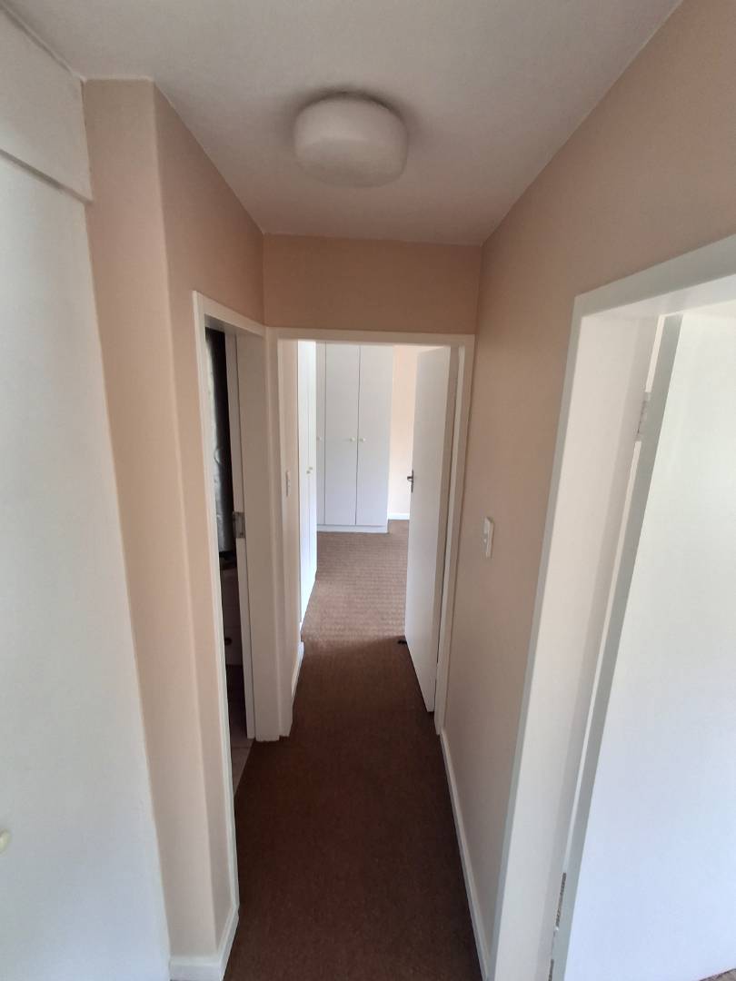 3 Bedroom Property for Sale in Die Hoewes Gauteng