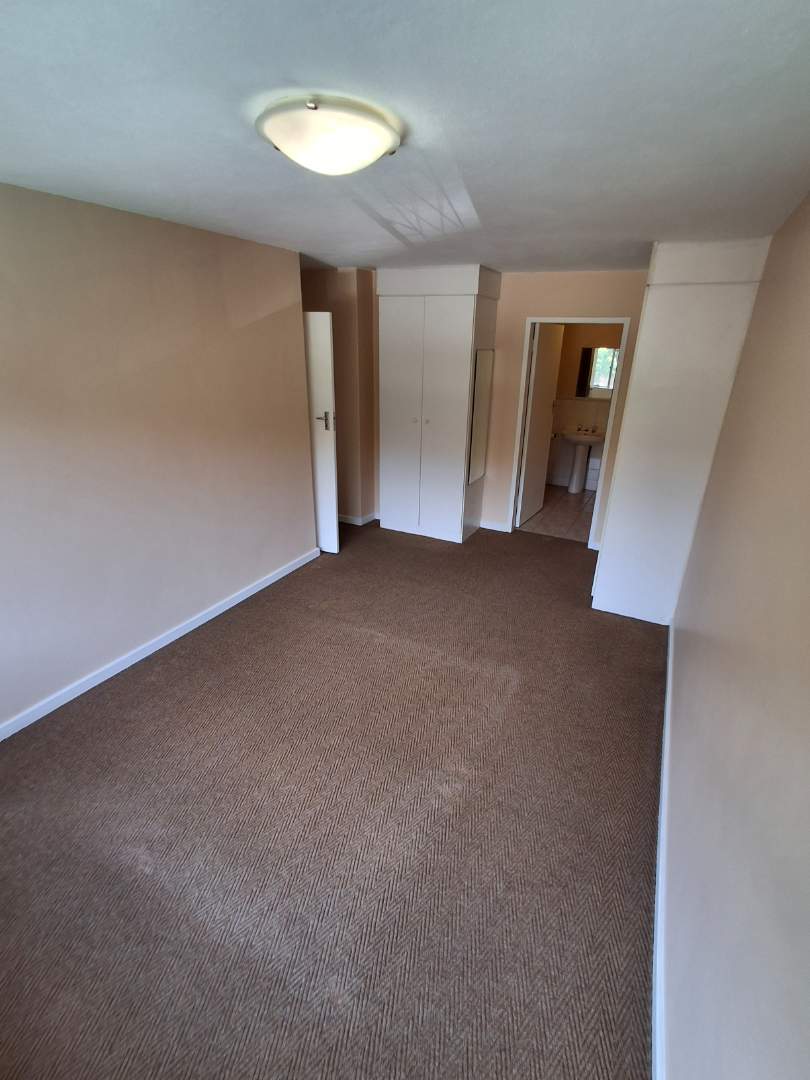 3 Bedroom Property for Sale in Die Hoewes Gauteng