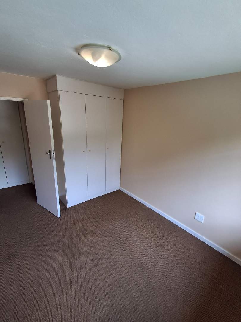 3 Bedroom Property for Sale in Die Hoewes Gauteng