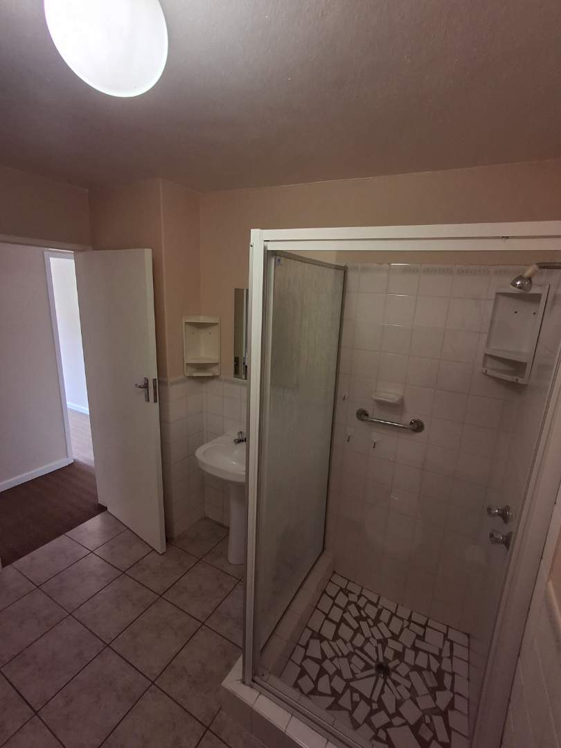 3 Bedroom Property for Sale in Die Hoewes Gauteng