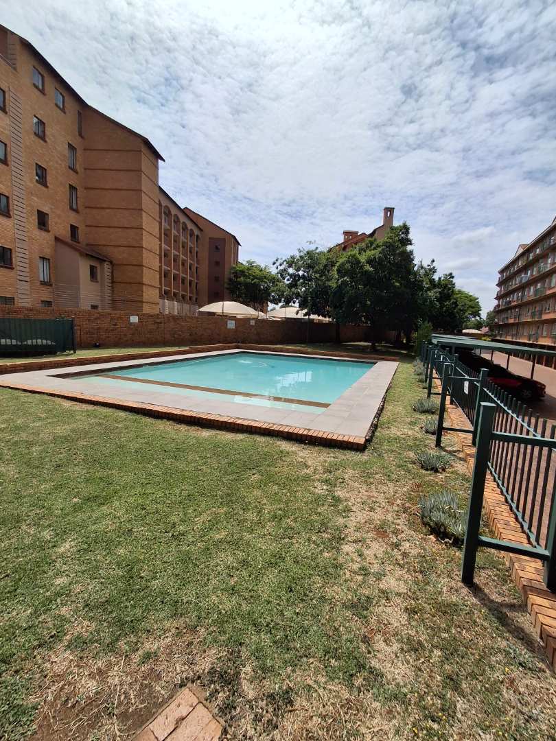 3 Bedroom Property for Sale in Die Hoewes Gauteng