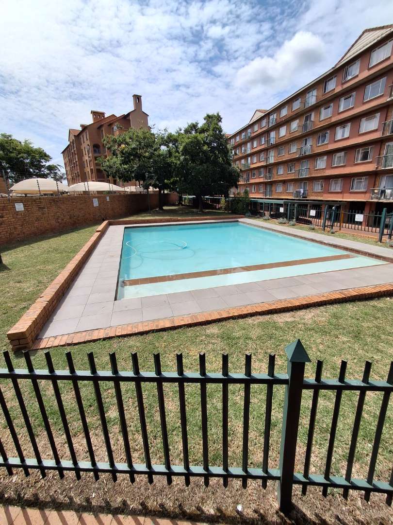 3 Bedroom Property for Sale in Die Hoewes Gauteng