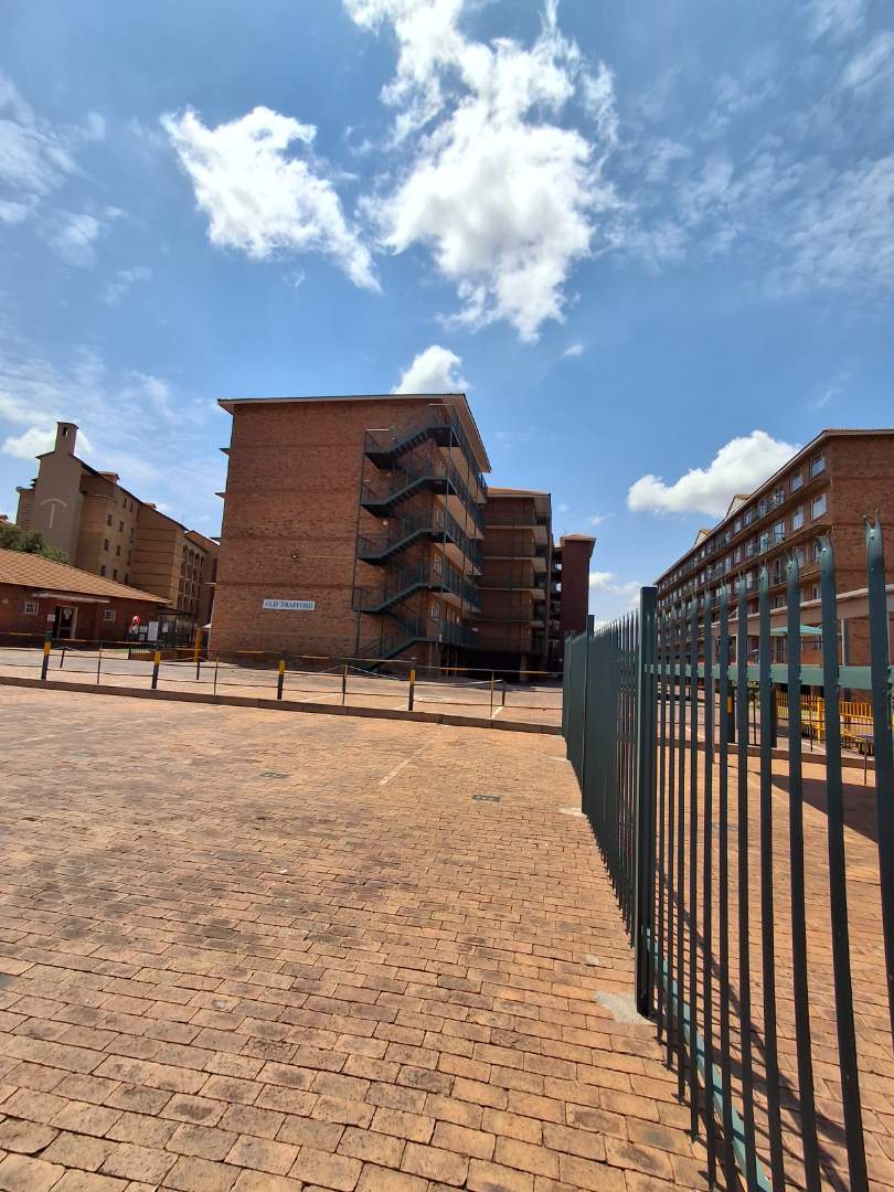 3 Bedroom Property for Sale in Die Hoewes Gauteng