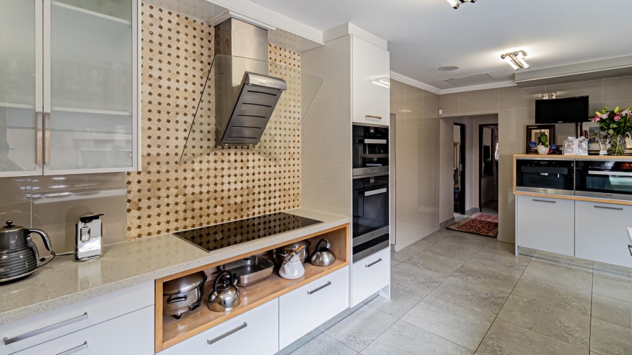 To Let 4 Bedroom Property for Rent in Roodekrans Ext 9 Gauteng