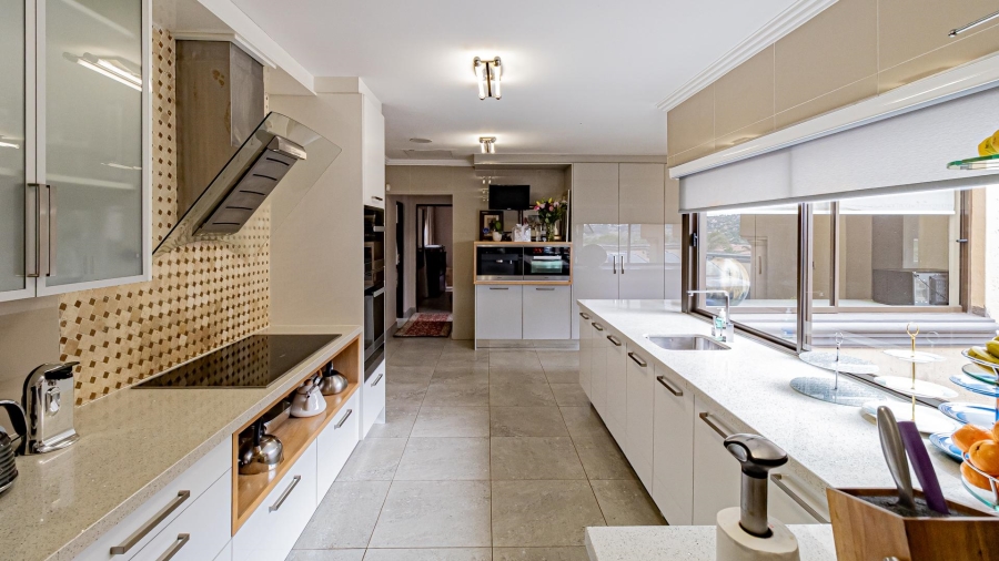 To Let 4 Bedroom Property for Rent in Roodekrans Ext 9 Gauteng