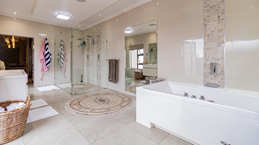 To Let 4 Bedroom Property for Rent in Roodekrans Ext 9 Gauteng