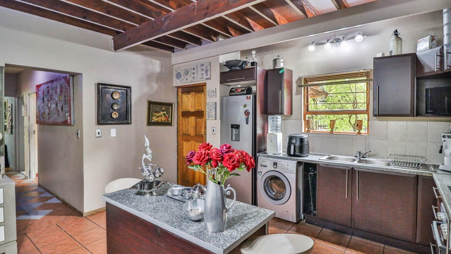 5 Bedroom Property for Sale in Sharonlea Gauteng